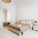Flores Home